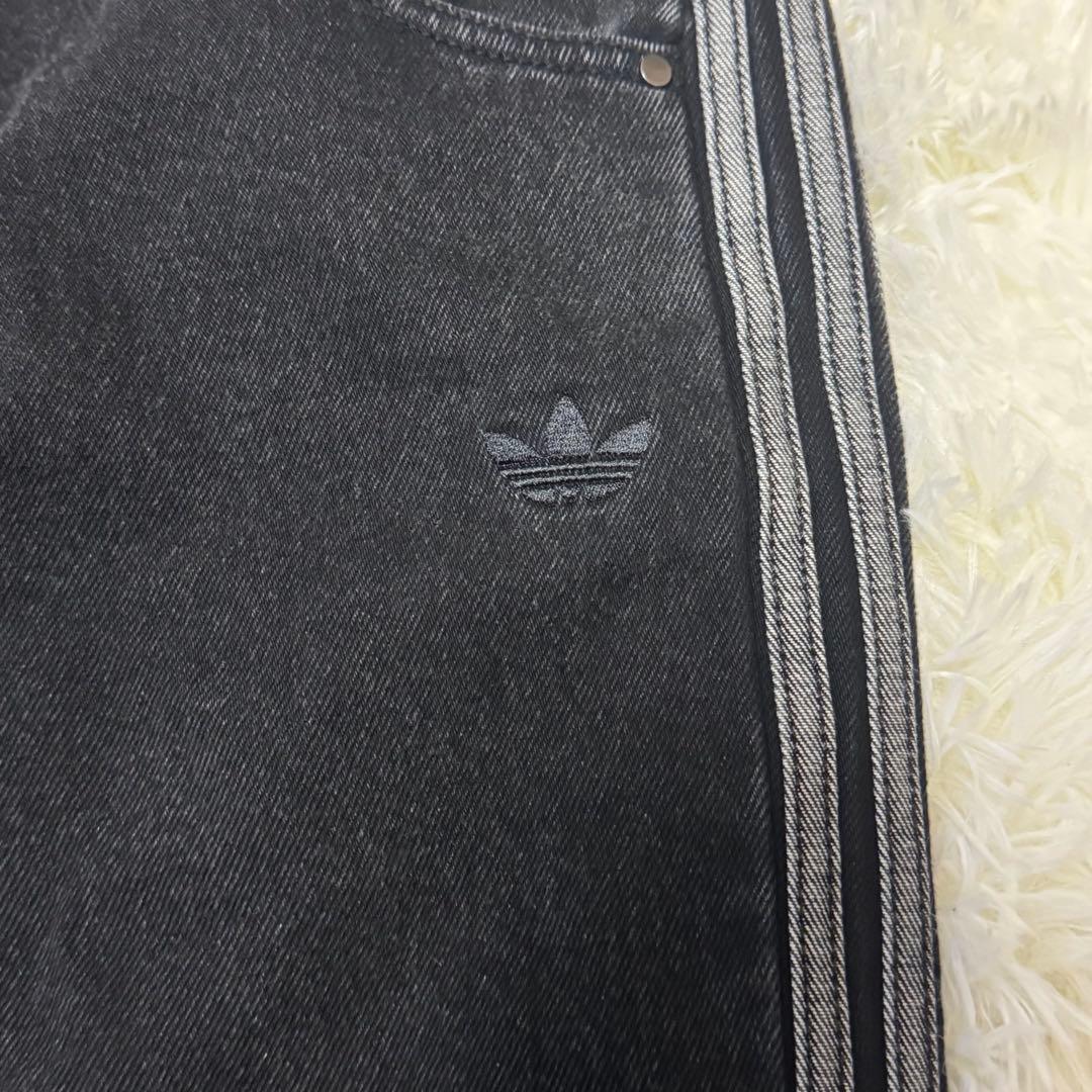 adidas アディカラー デニム スリーストライプス トラックパンツ　3030