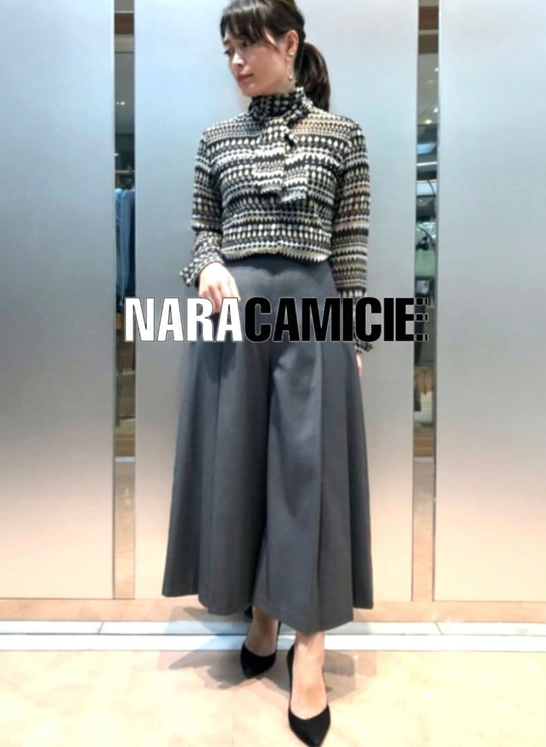 【極美品28600円】ナラカミーチェ♦大きめ✨トランプ柄シフォンボウタイ