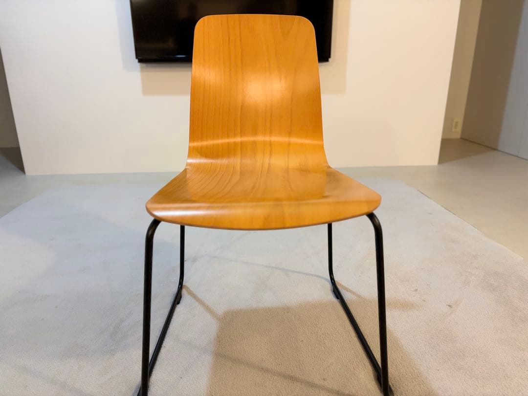 ドンドンドンキー君IDEE LANGUE STACKING CHAIR