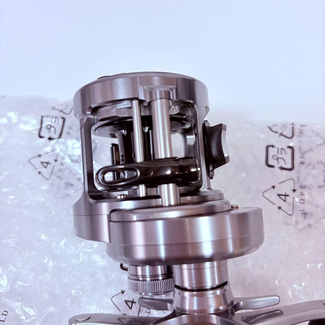 20カルカッタコンクエスト200DC HG SHIMANO リール　釣り