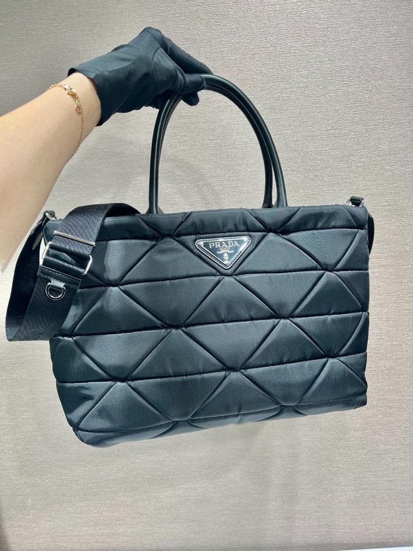 PRADA ブラック ハンドバッグ 2way 三角 Re-Nylon