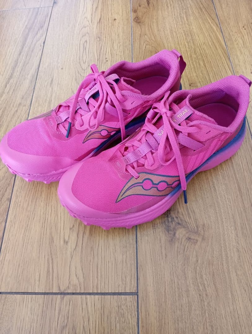 （未使用）Saucony エンドルフィンエッジ 26.0cm