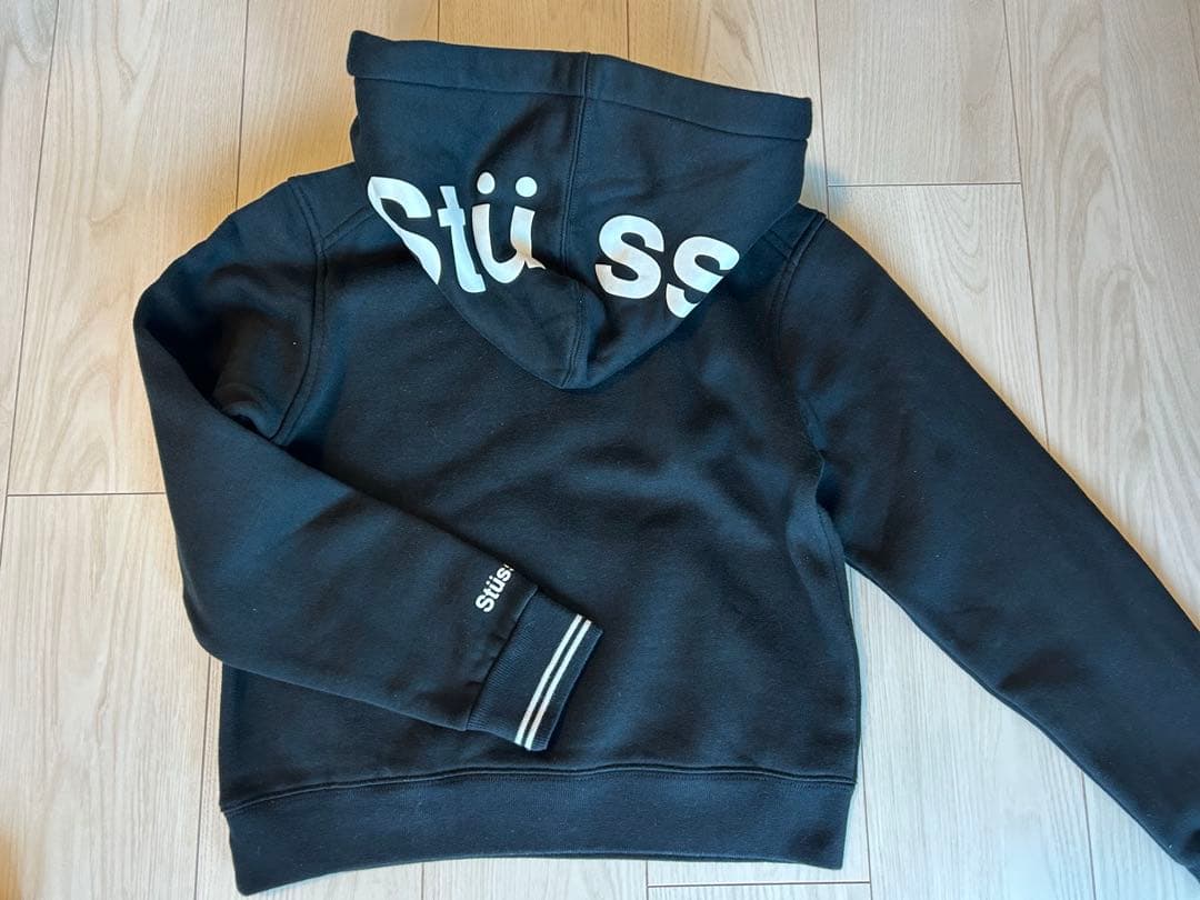 【y新品】STUSSY ショート丈パーカー S