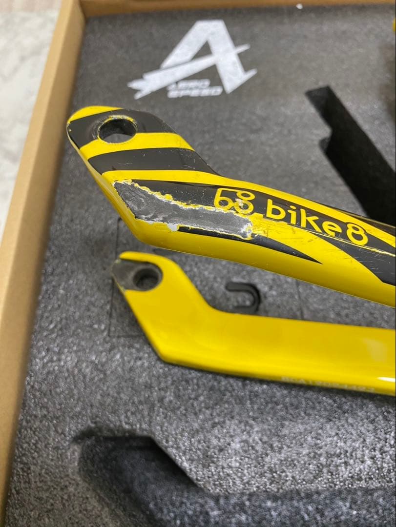 bike8 エアロスピード　カーボン　ランバイク　びっちゃんV2 ヘルメット付き