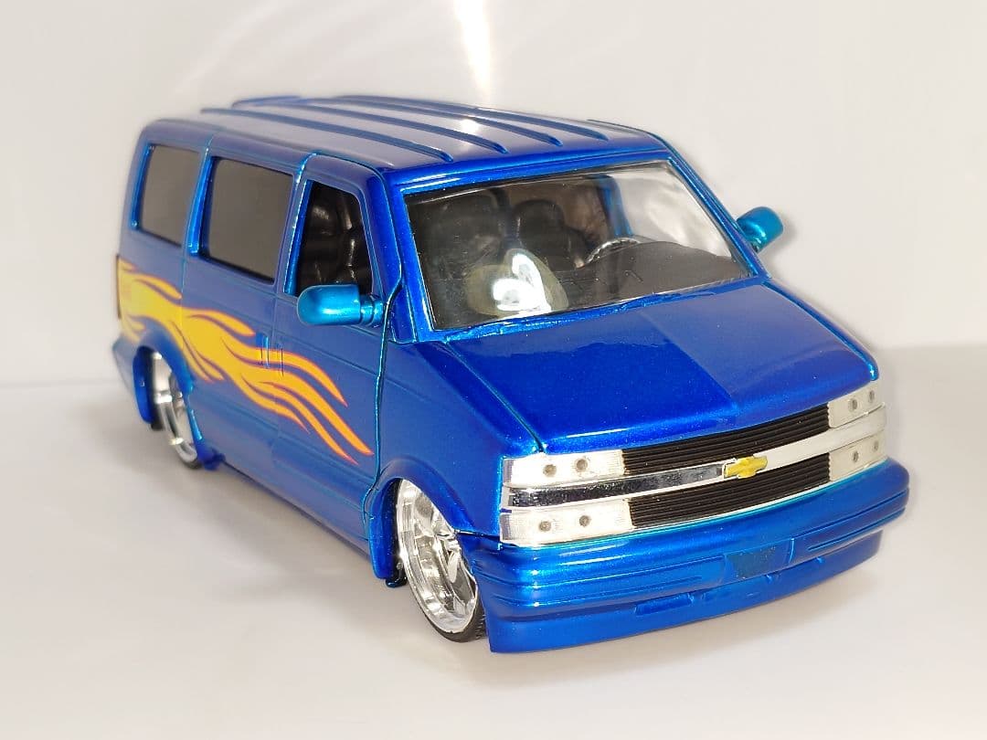 Jada アストロバン ミニカー 1/24 ブルー