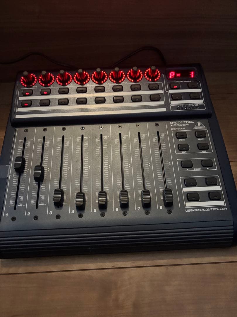 BEHRINGER BCF2000 USB/MIDI 全ボタン反応確認済
