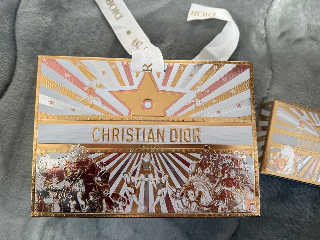 DIOR クチュール アイ パレット（ホリデー コレクション 2025 限定品）