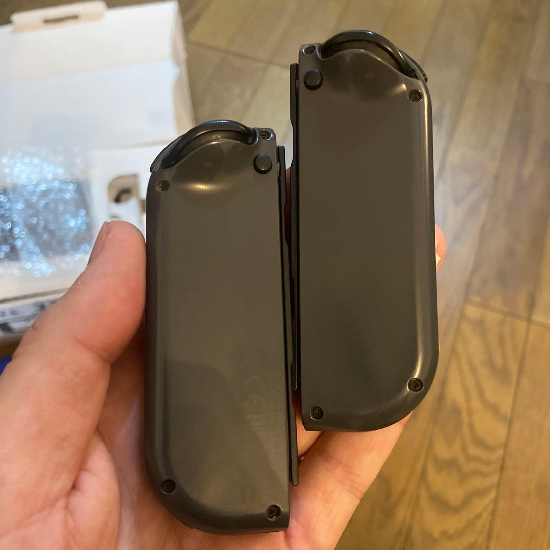 Nintendo Switchグレー 本体 充電ケーブル付き.スイッチケース付属