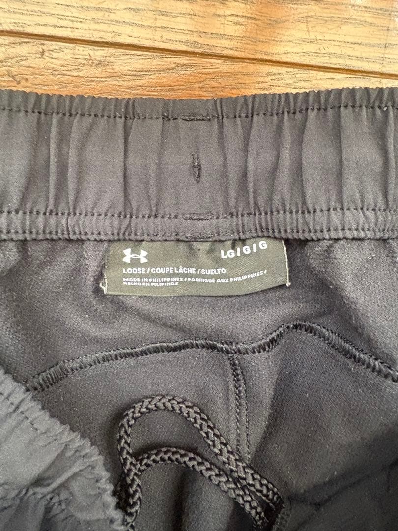 UNDER ARMOUR STORMストレッチ　Lサイズ