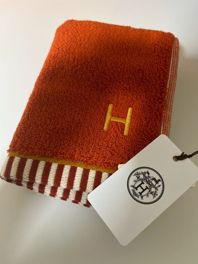 【新品・未使用】HERMÈS エルメス カレ・タオル ハンドタオル