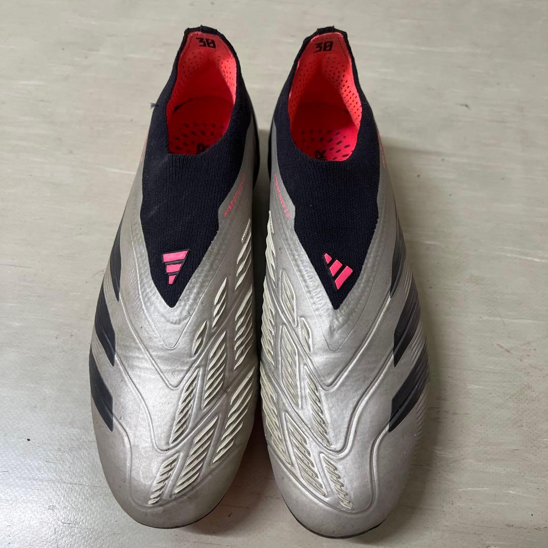 adidasプレデター ELITE レースレス SG