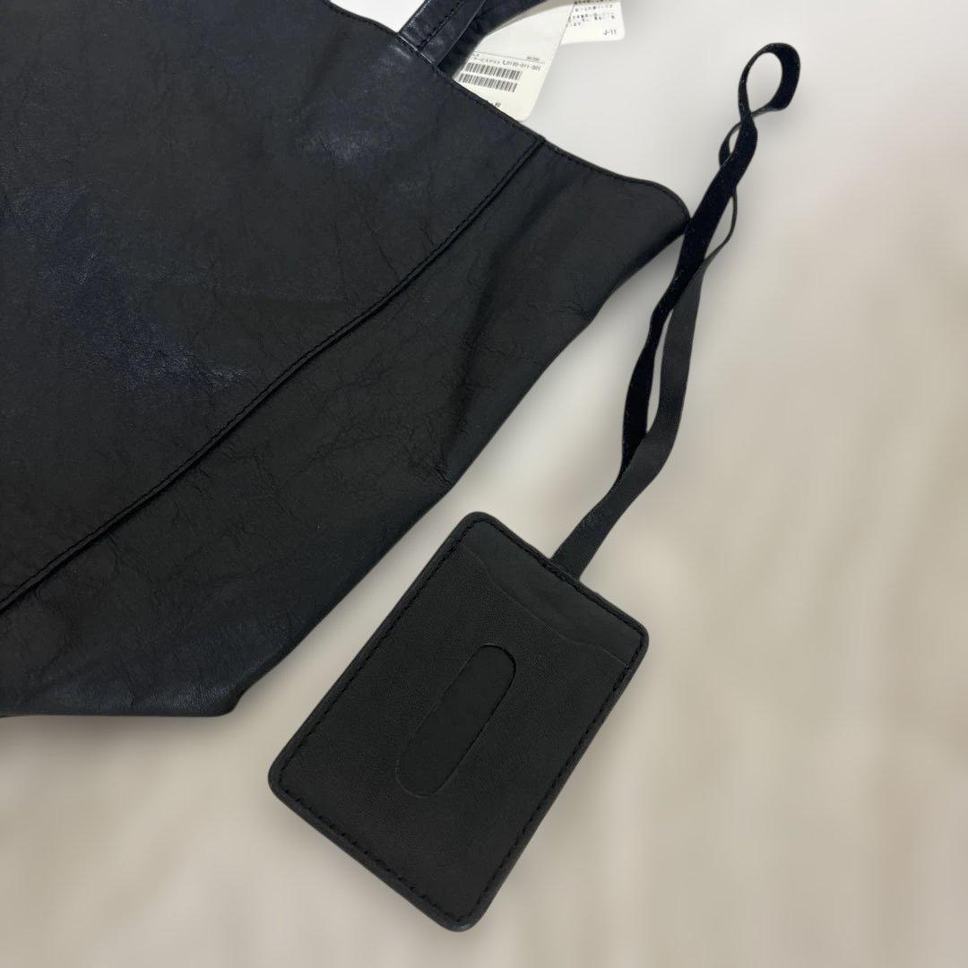 黒のトートバッグ 内ポケット付き