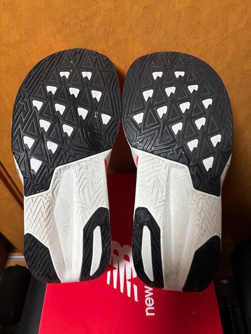 5キロ試走のみ　ニューバランス　レベルV5 27.0センチ