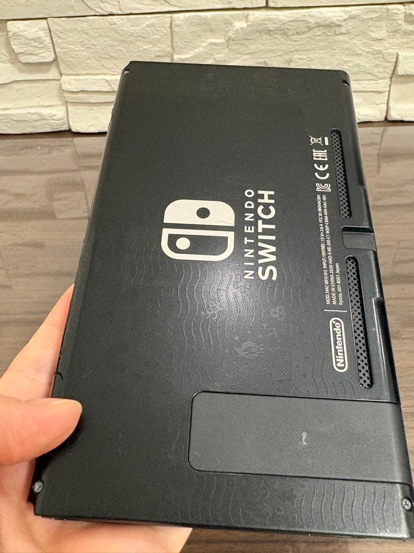 あつまれ　どうぶつの森デザイン　Nintendo Switch 本体
