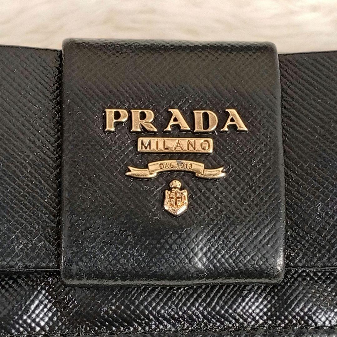 【PRADA】ゴールドロゴリボン6連キーケース ブラックネロサフィアーノレザー