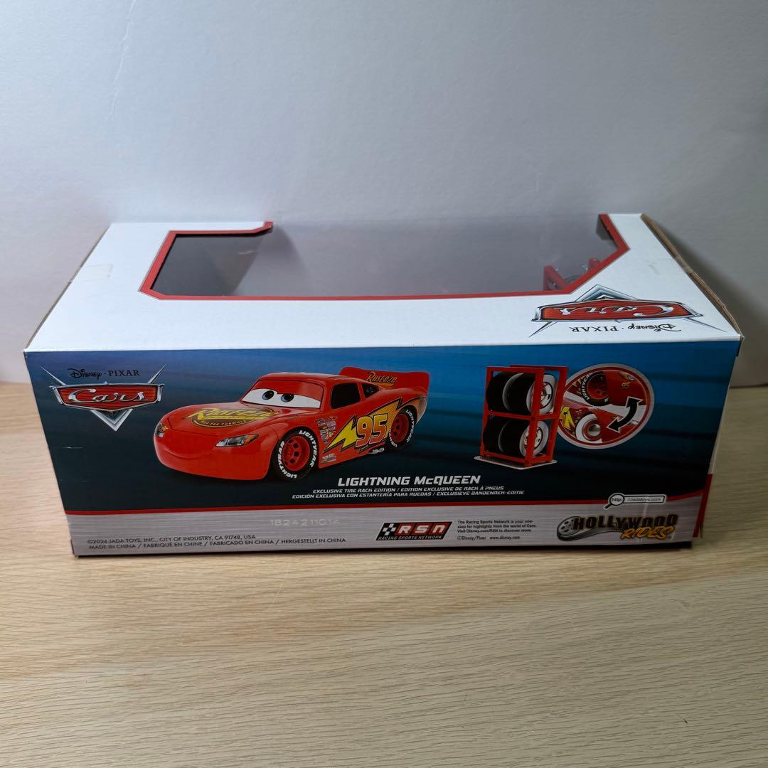 新品未開封 カーズ マックィーンMcQueen合金モデル 限定ラック付