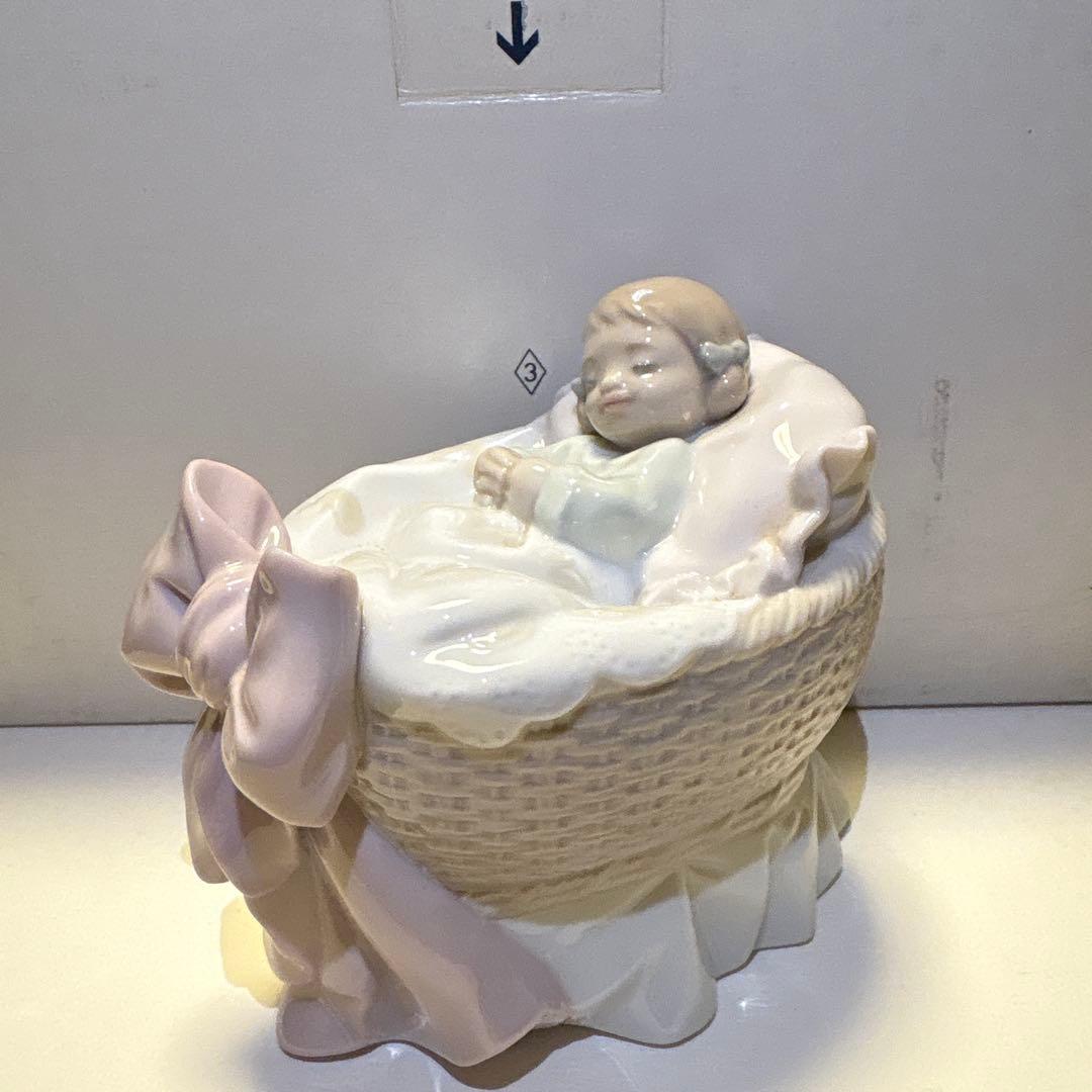 Lladro スイートベイビー　男の子　女の子
