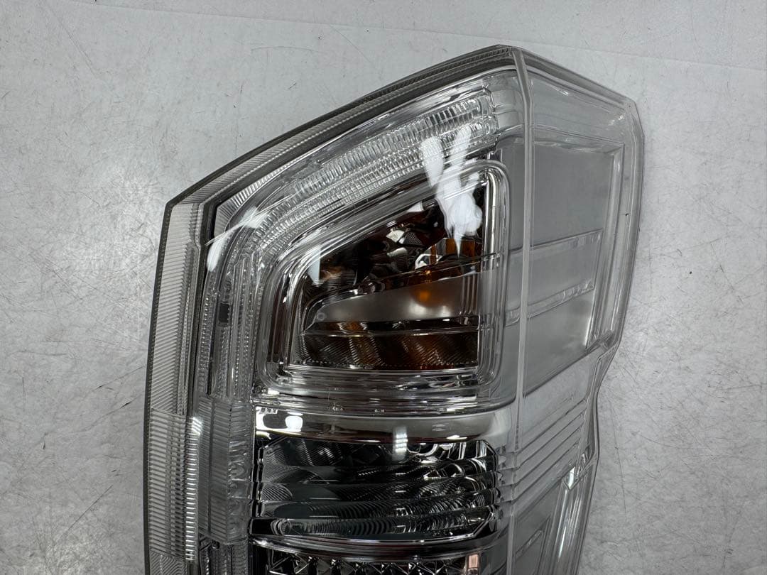 ホンダ純正 RK5 RK6 ステップワゴンスパーダ 後期 LED テール右