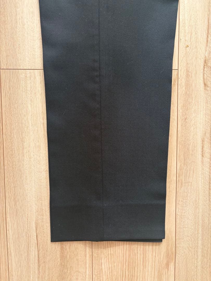 【美品】CARUSO カルーゾ　スラックス　パンツ 毛 ウール 黒 ブラック