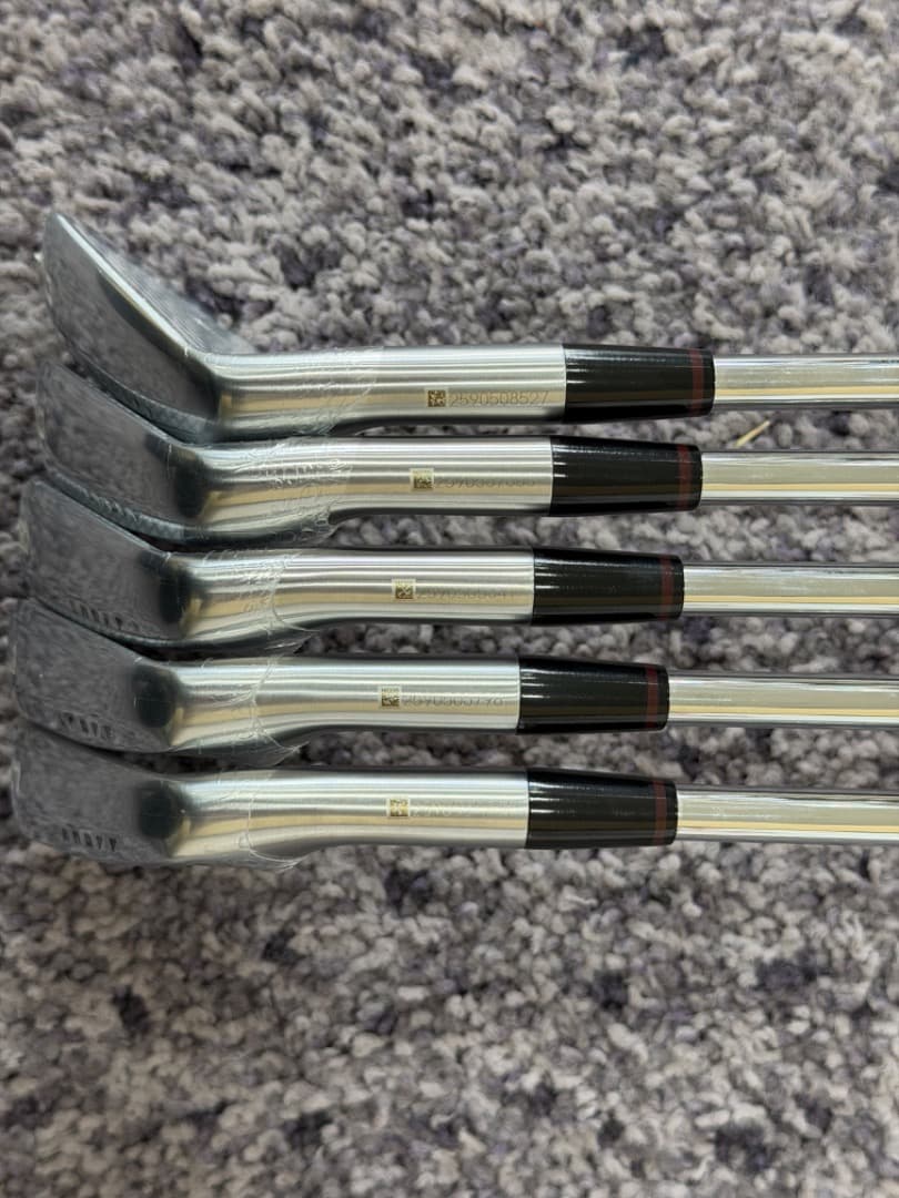 新品未使用品　ONOFF FORGEDクロ　5本 6i〜PWNS950NEO S