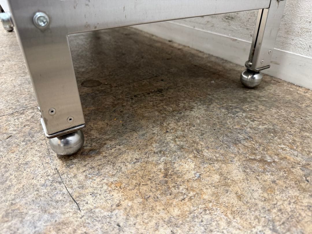 ステンレス　業務用　作業台　厨房　飲食店　W９００ｘＤ４５０ｘH８００ｍｍ