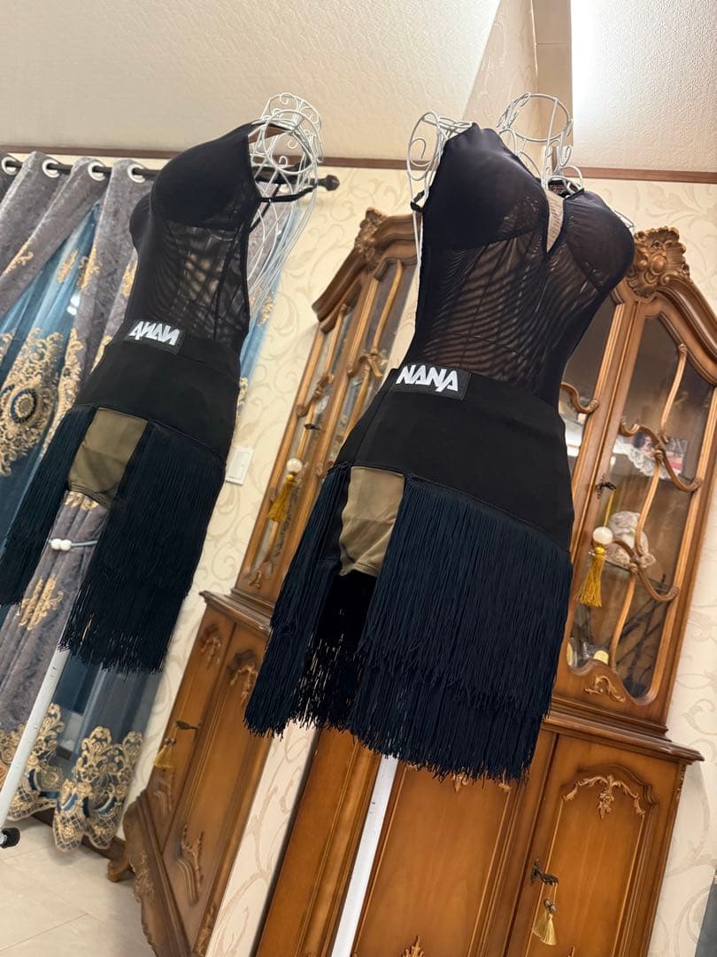 Nanaラテンダンス練習着、2点セット、上下Mサイズ、黒　ブラック