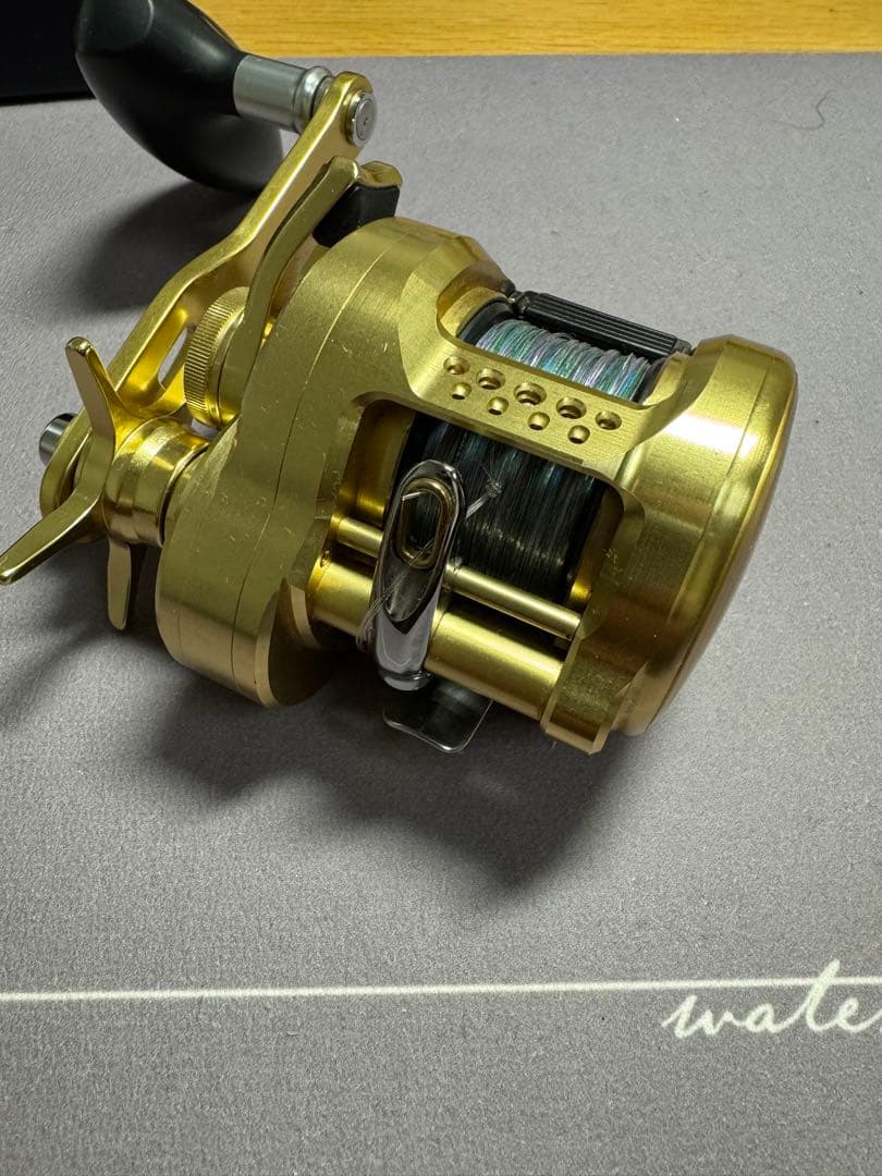 SHIMANO 22OCEA CONQUEST 300HG 両軸リール