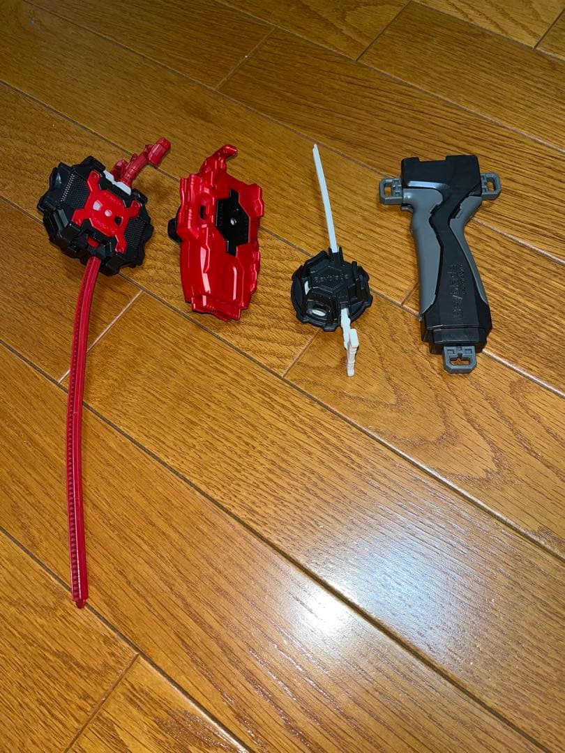 ベイブレードバースト まとめ売り ＋おまけ ランチャー付き