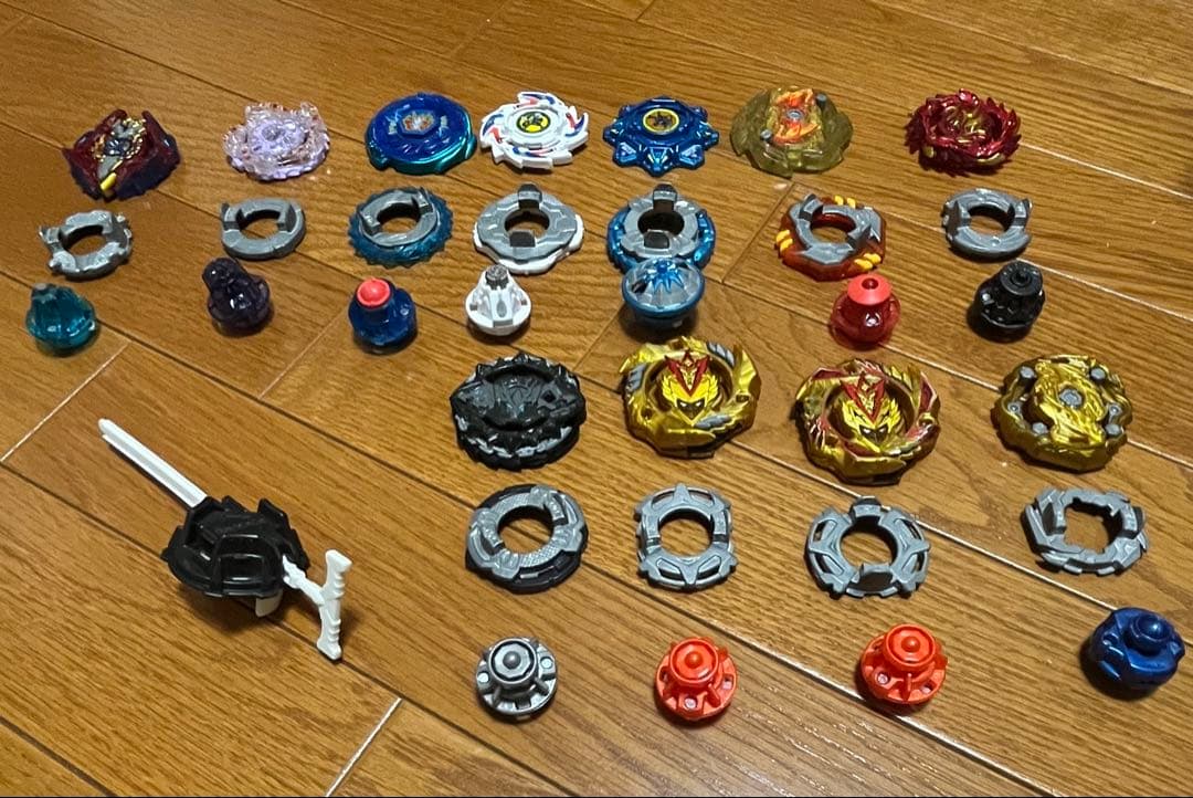 ベイブレードバースト まとめ売り ＋おまけ ランチャー付き