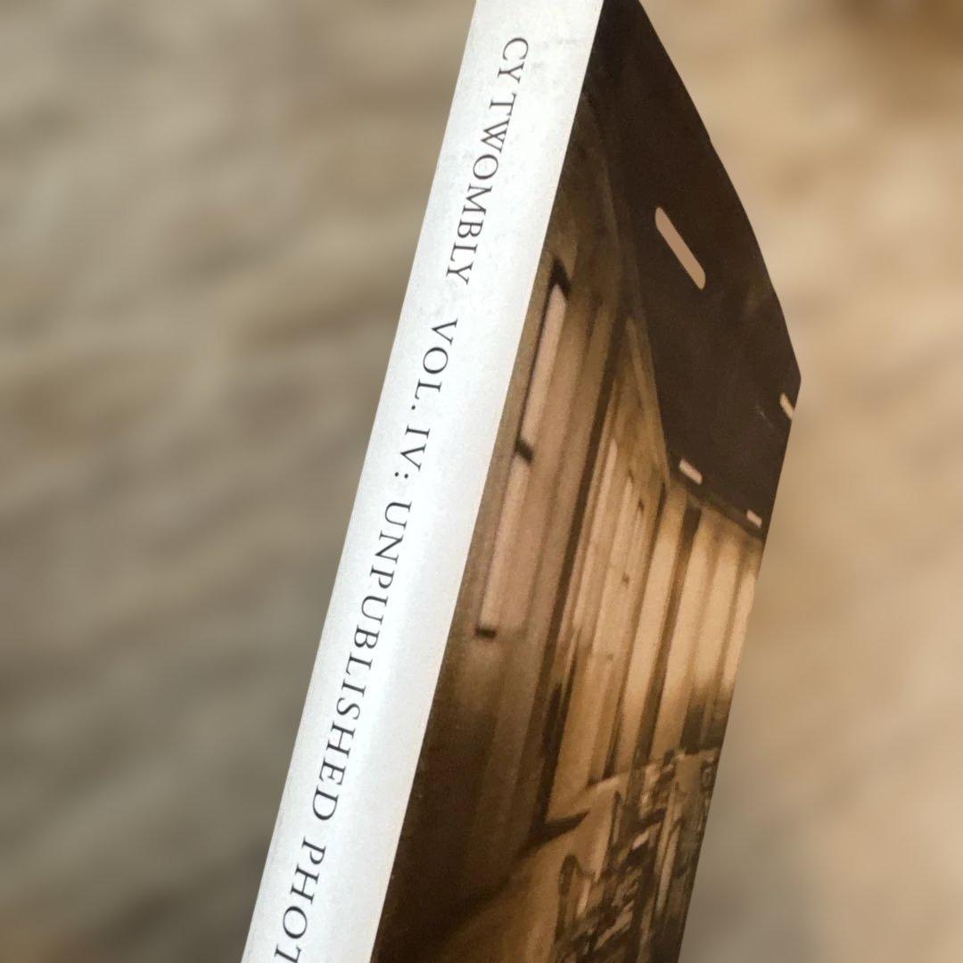 Cy Twombly 写真集