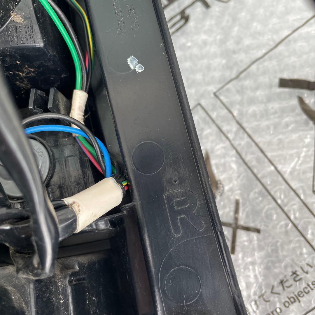 ダイハツ　タント　LA600S 右　テールレンズ　81550-B2690
