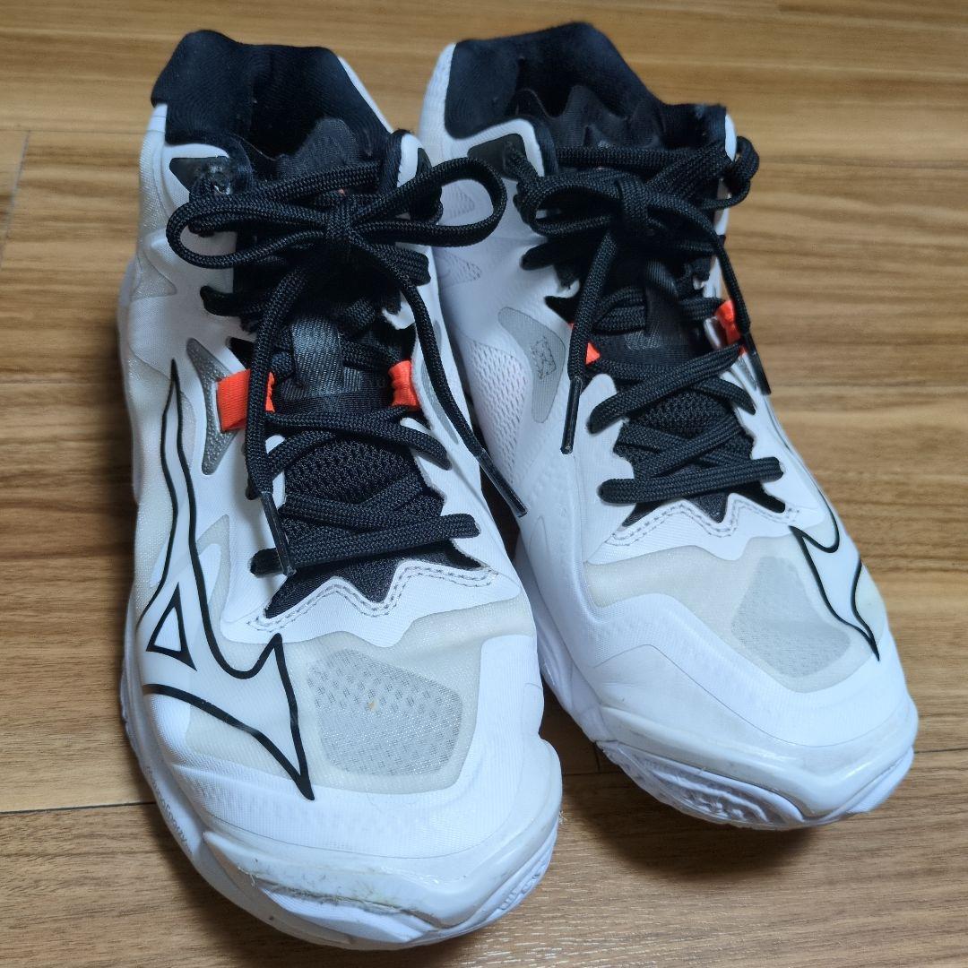 Mizuno Wave Lightning Z6 ミドルカット　24cm