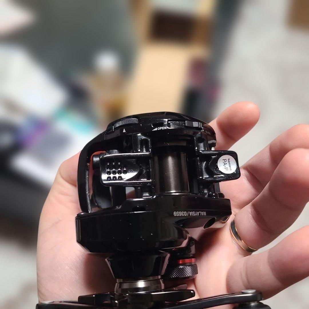 SHIMANO Scorpion DC 100リール