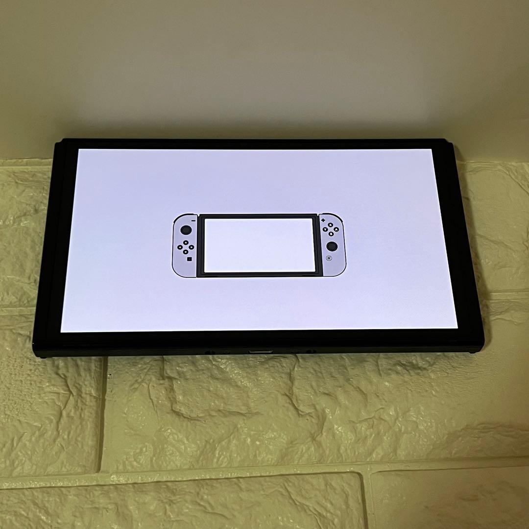 Nintendo Switch　ニンテンドースイッチ本体　有機ELモデル