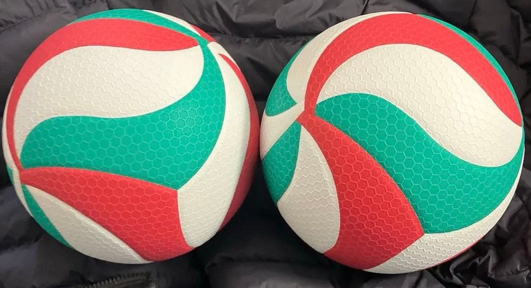 バレーボール2個セット新品未使用