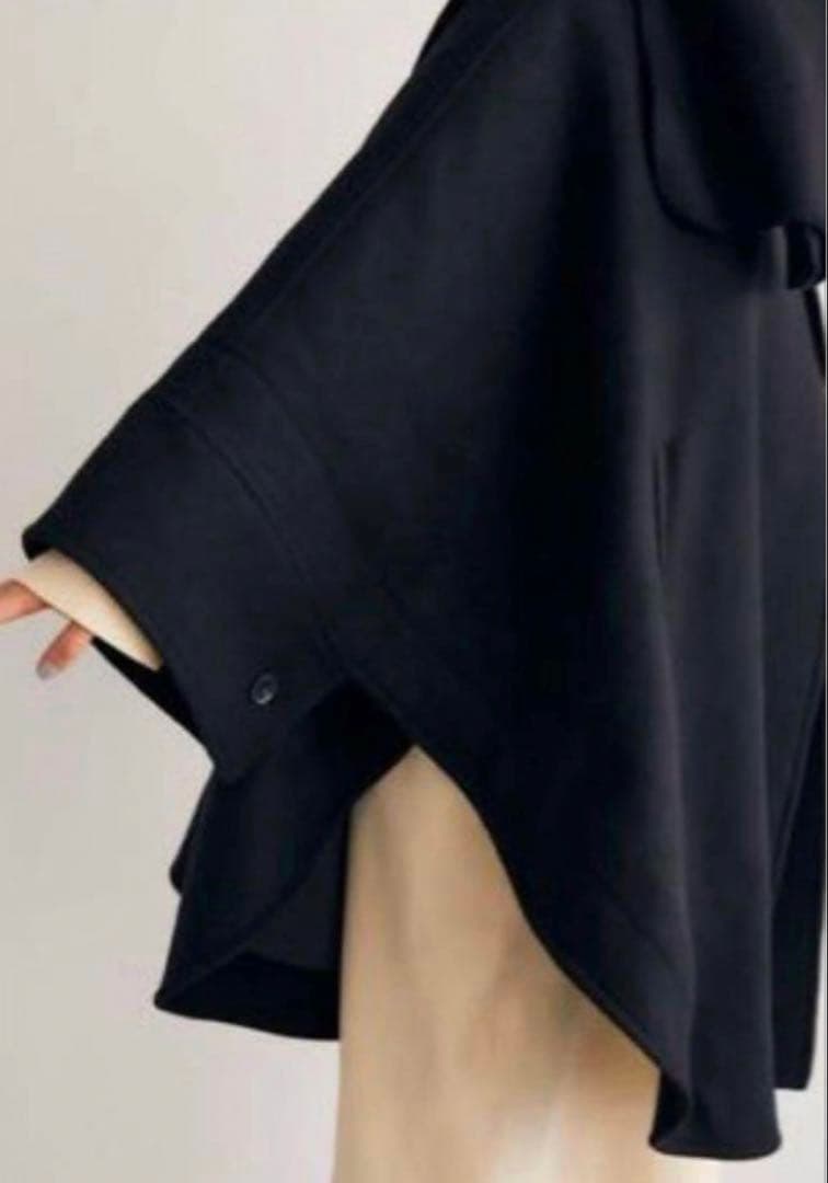 週末セール moussy マウジー　黒のポンチョスタイルアウター