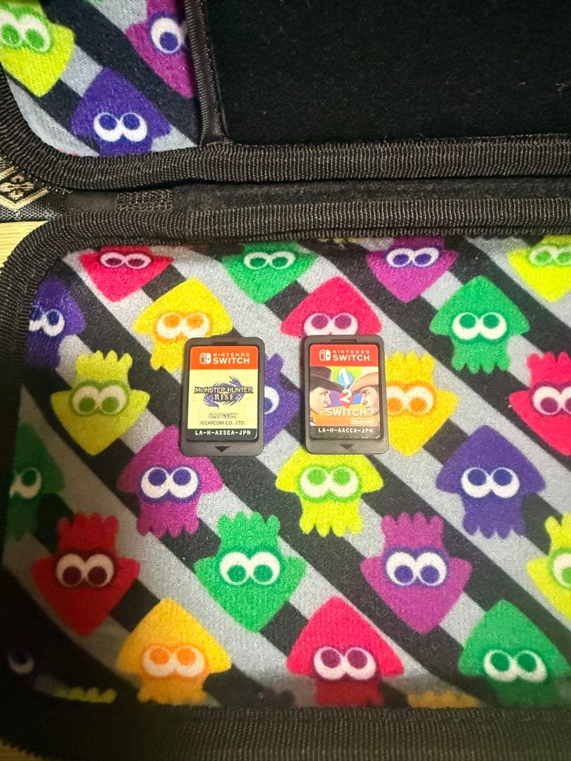Nintendo Switch 本体 + コントローラー + ゲームカード2枚