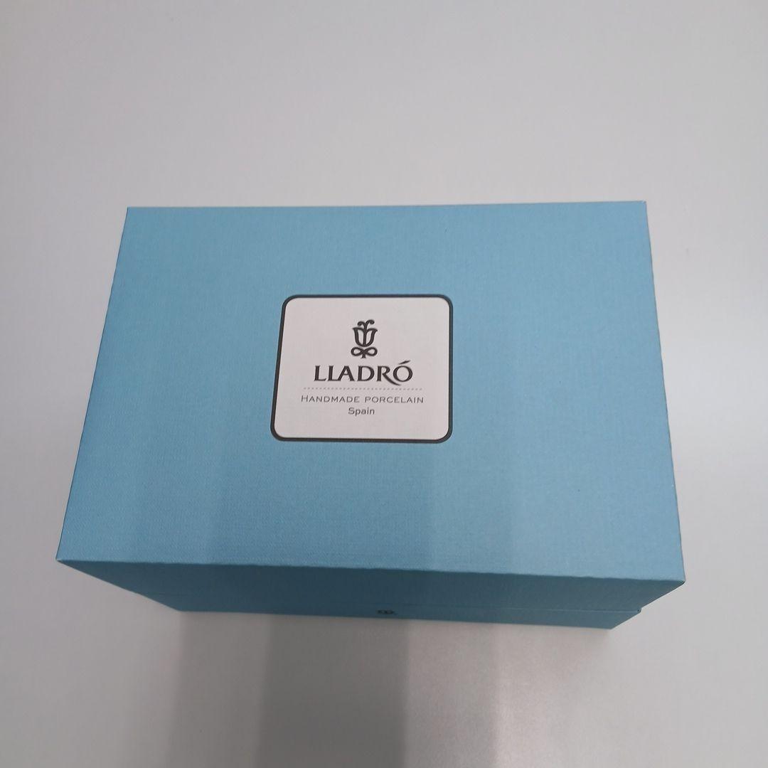 新品　LLADRÓ ポーセリン製クリスマスツリー 約10cm