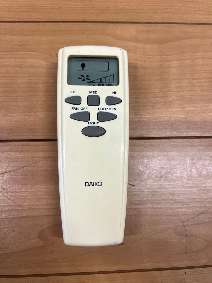 ［￼DAIKO ］シーリングファン　アンティーク調　４灯 送料込み