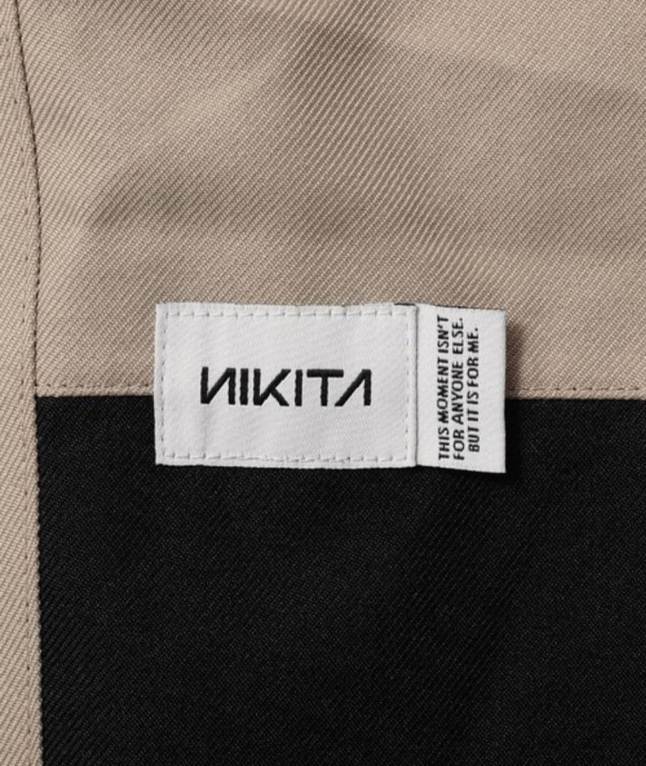 【美品】レディースL NIKITA スノボパンツ 撥水 ベージュ黒