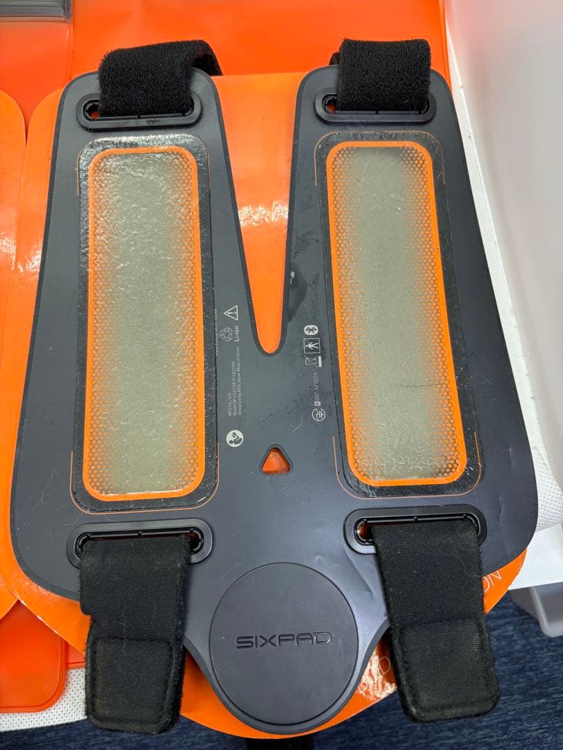 【月末限定セール】【美品】SIXPAD レッグベルト