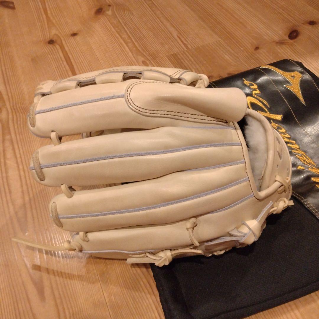 Mizuno Pro軟式 ベージュレザーグローブ 右投げ用