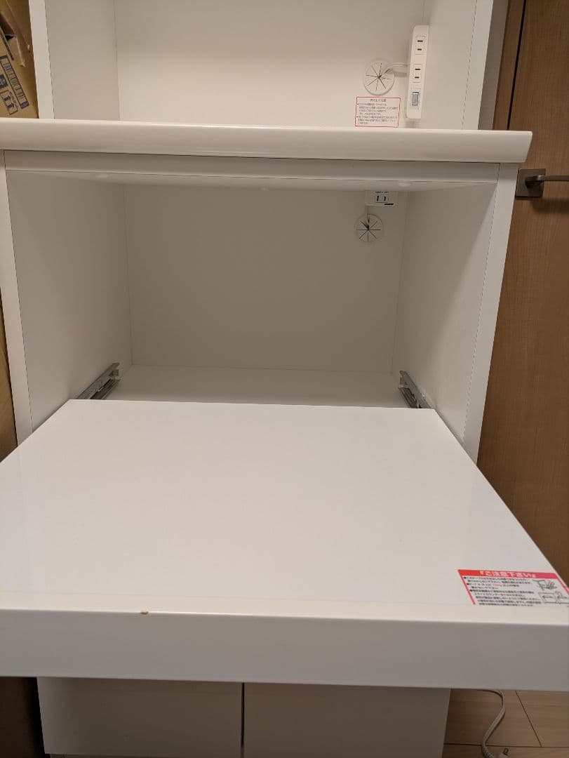 お値下げ中！たのめる便　美品/ニトリ　食器棚60cm幅　白　ホワイト　レジューム