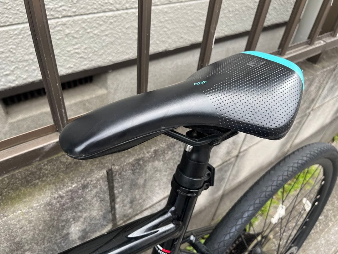 Bianchi C-Sports 2 クロスバイク 黒色 アルミ