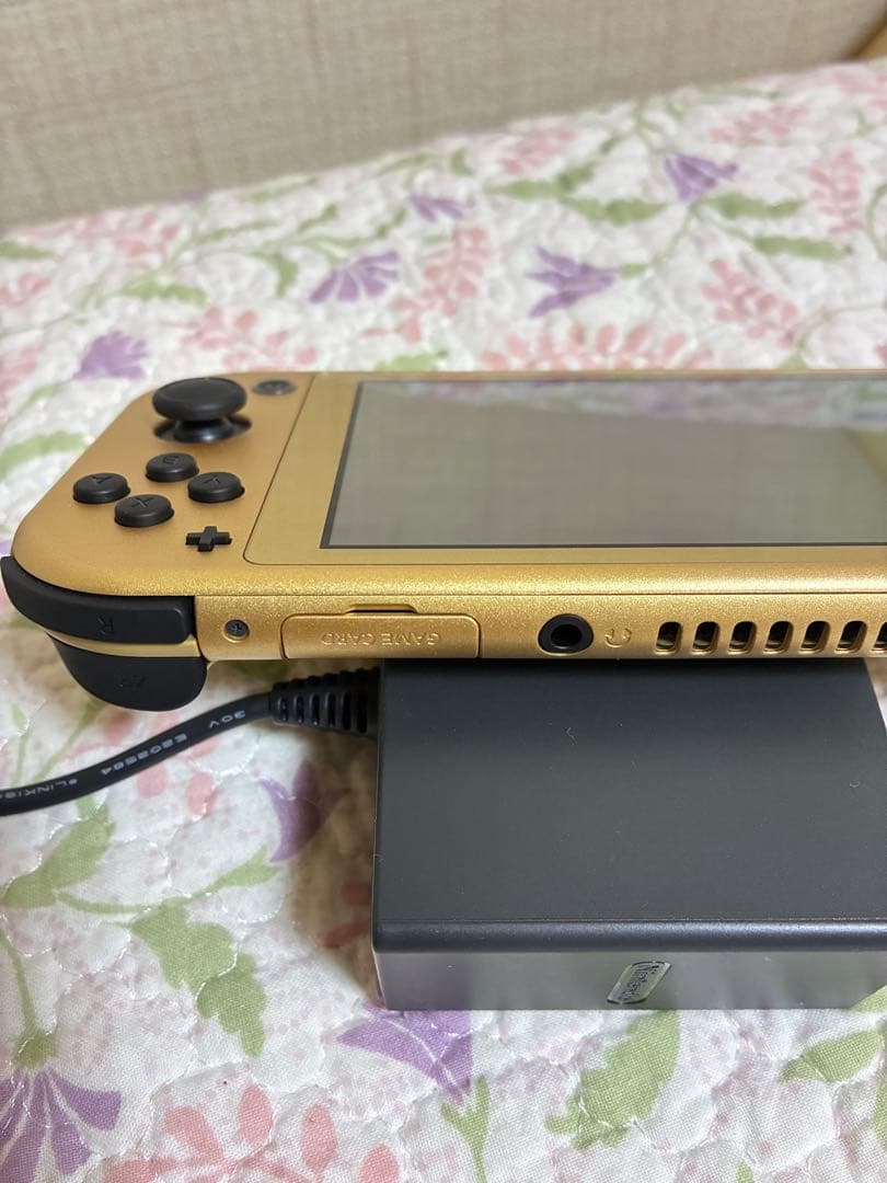 【美品】Nintendo Switch Lite ハイラルエディション