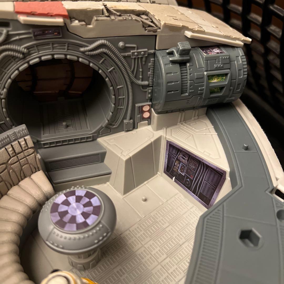 ハズブロ スターウォーズ ミレニアムファルコン