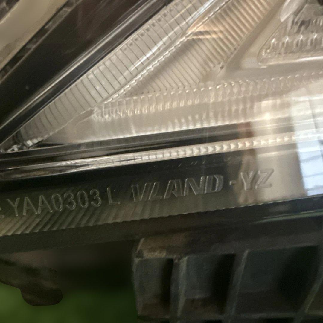 Lexus IS ヘッドライト VLAND IS250 IS350 GSE20