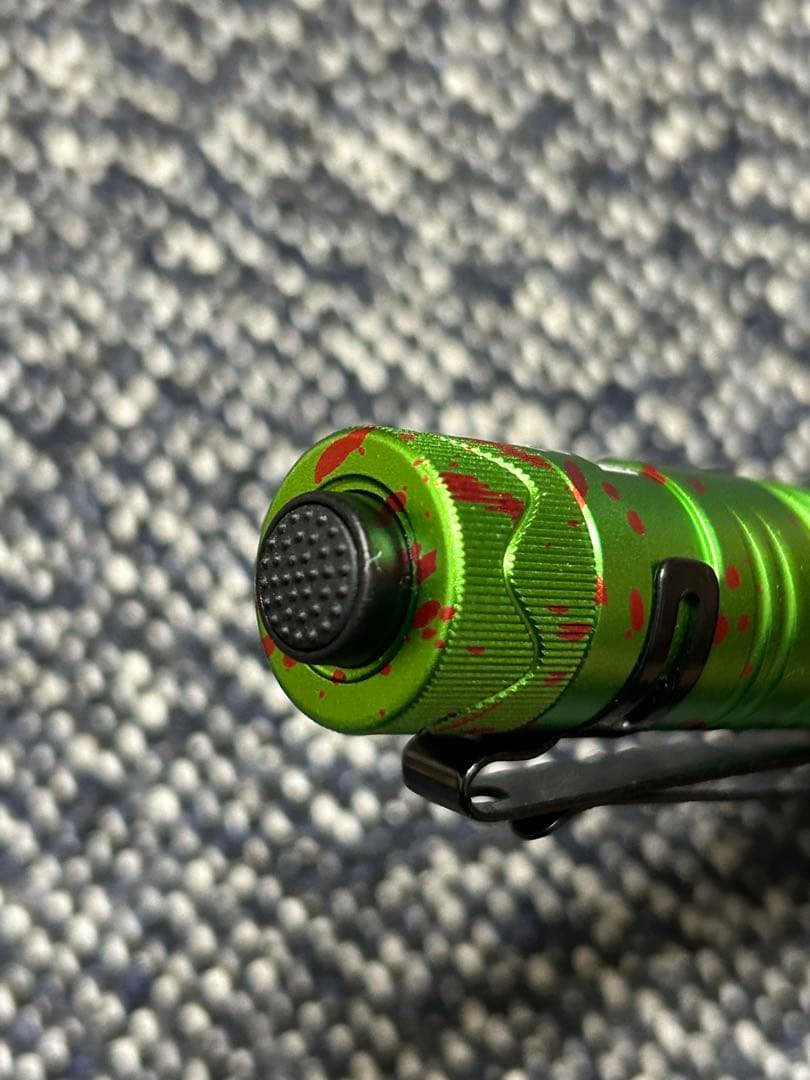 OLIGHT (オーライト) i5R EOS ゾンビグリーン ★限定品★