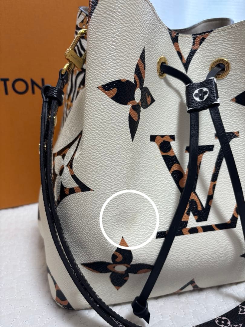 LOUIS VUITTON モノグラム ネオノエ　ジャングル
