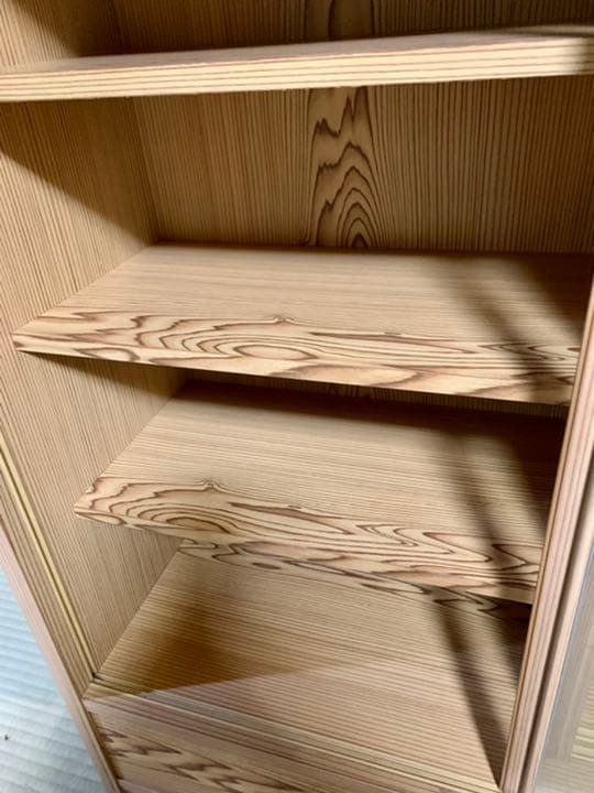 SALE 和風の趣き漂う格子引き戸の茶箪笥(食器棚、茶棚、収納棚)